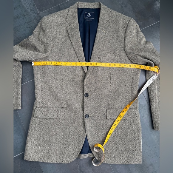 J.CREW Men’s Tweed Blazer in Herringbone Pattern, Brown-Black, Size 42R - Picture 7 of 12